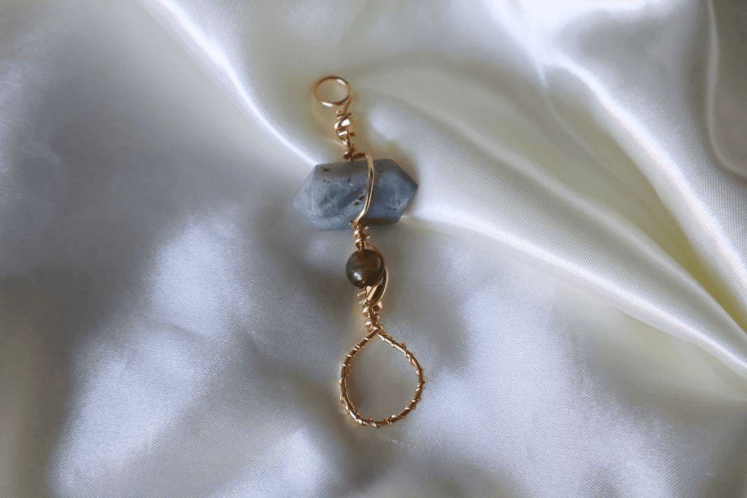 Labradorite joint holder
