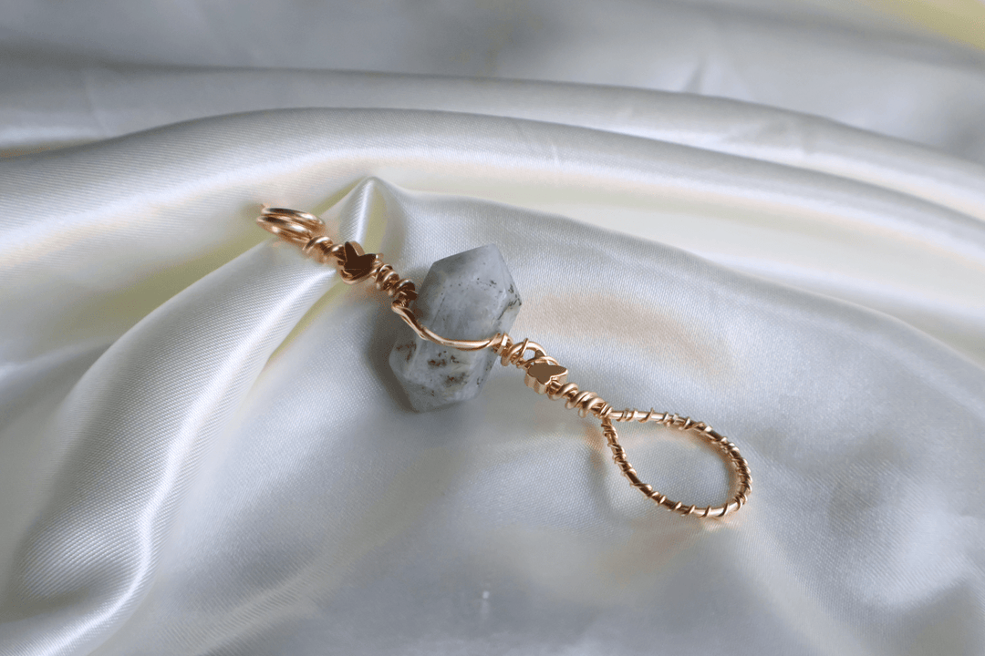 Labradorite joint holder